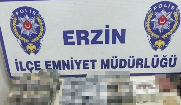 Hatay&rsquo;da ka&ccedil;ak sigara operasyonu: Market raflarından g&uuml;mr&uuml;k ka&ccedil;ağı paketler &ccedil;ıktı!