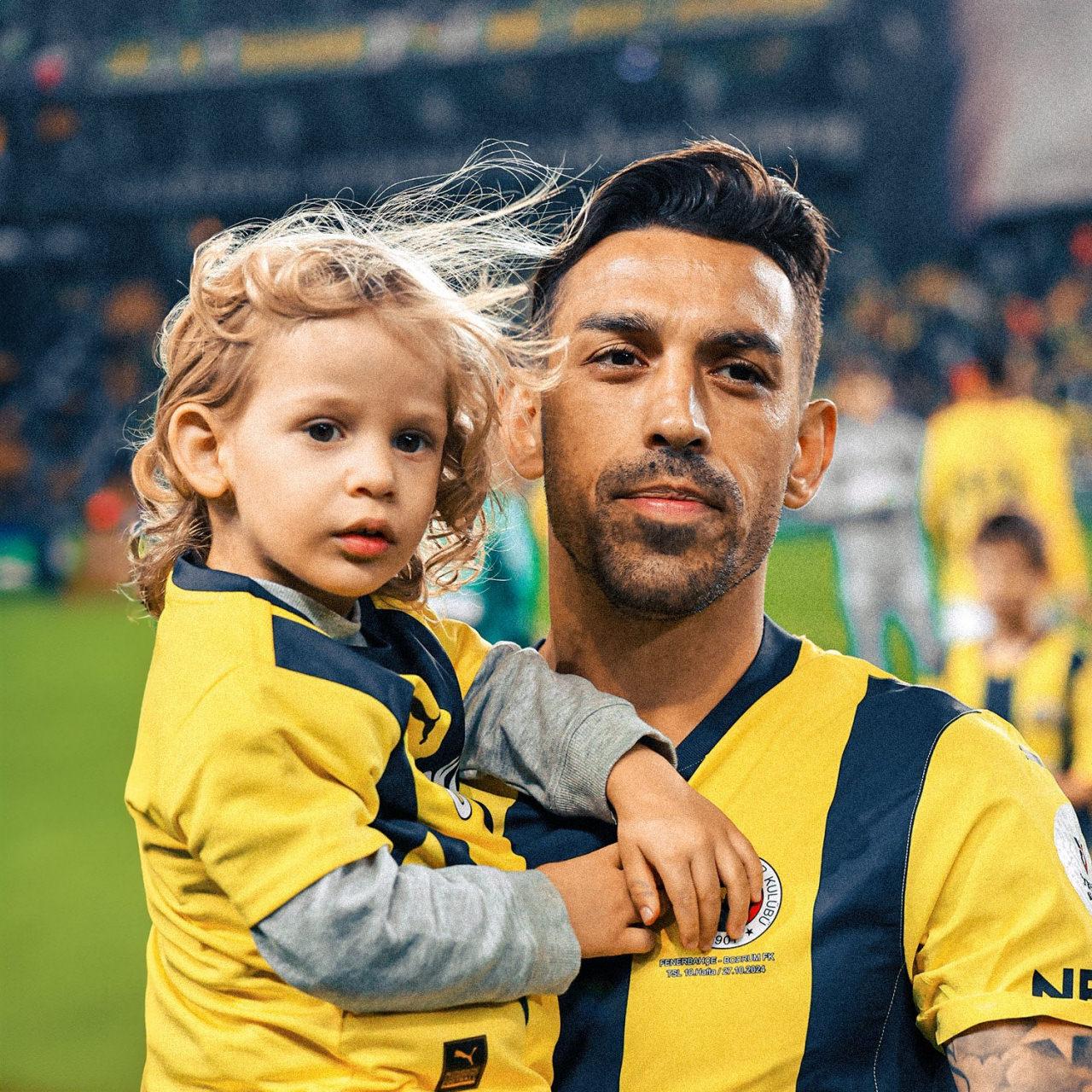 İrfan Can Kahveci ve oğlu