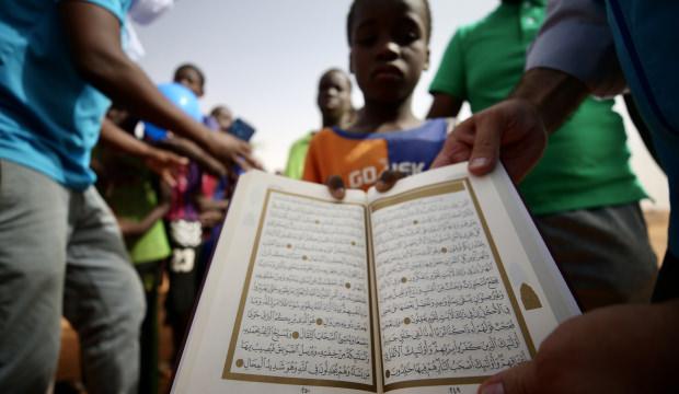 'Bir Kurban Bir Kur&rsquo;an' seferberliği:  19 &uuml;lkede 42 bin Mushaf dağıtılacak!