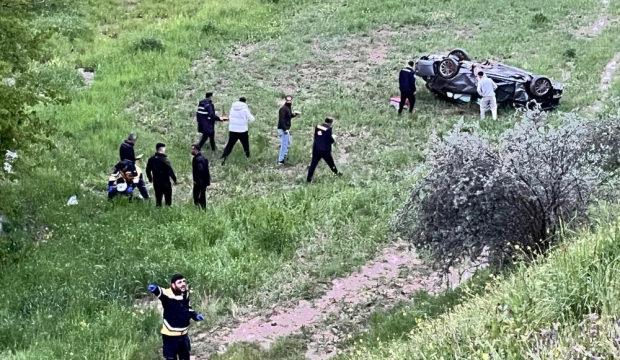 Adıyaman&rsquo;da otomobil tarlaya u&ccedil;tu: 4 yaralı