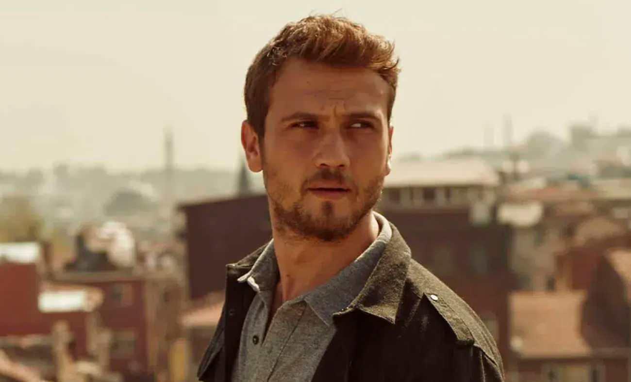 Aras Bulut iynemli ekranlara d&ouml;n&uuml;yor!  Yeni dizisi belli oldu 