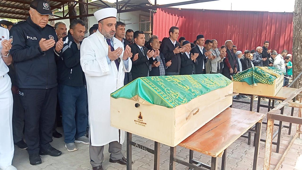 Azra (8) ve Ömer Selim Tülü (5) için cenaze namazı kılındı. 