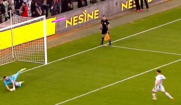 Herkes ka&ccedil;tı derken mucize ger&ccedil;ekleşti! Elazığspor'un sevincini yarım bırakan an