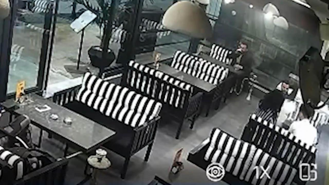 Kübra Yapıcı isimli kadının güvenlik kamerasına yansıyan görüntüsü. 