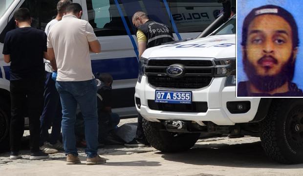 Antalya'da feci olay: 35 metrelik falezlerden d&uuml;şen ABD'li turist hayatını kaybetti