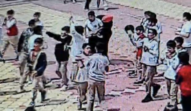 Osmaniye'de kahraman &ouml;ğretmen &ouml;ğrencisini &ouml;l&uuml;mden kurtardı
