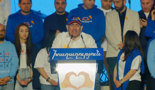 Paşinyan'dan tarihi Karabağ itirafı: O topraklar bizim değildi! Bir &ccedil;ivi &ccedil;akmadık