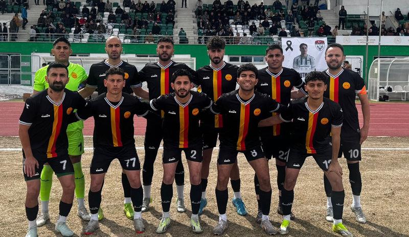 Küme düşen Murat 2020 Genç Spor futbolcuları