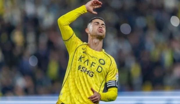 Ronaldo'yu 6 goll&uuml; ma&ccedil;ta 'Messi' tezah&uuml;ratları ile kışkırttılar