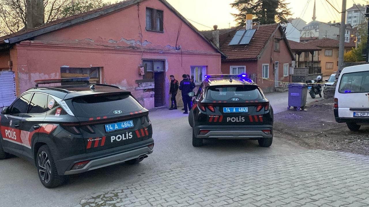 Saldırının düzenlendiği olay yerine ekipler sevk edildi. 