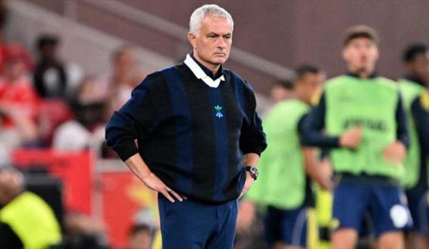 Y&uuml;z y&uuml;ze g&ouml;r&uuml;şme ger&ccedil;ekleşti! Jose Mourinho, Real Madrid i&ccedil;in g&uuml;n sayıyor
