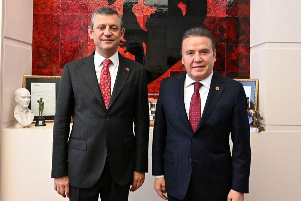 Özgür Özel ve Muhittin Böcek