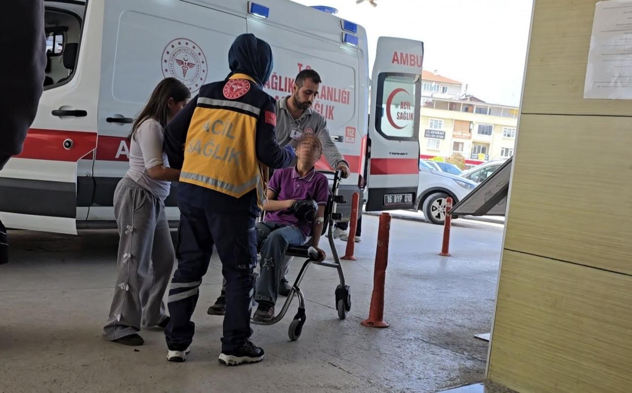  'İndirimli' çiğ köfte yiyen 28 öğrenci hastanelik oldu