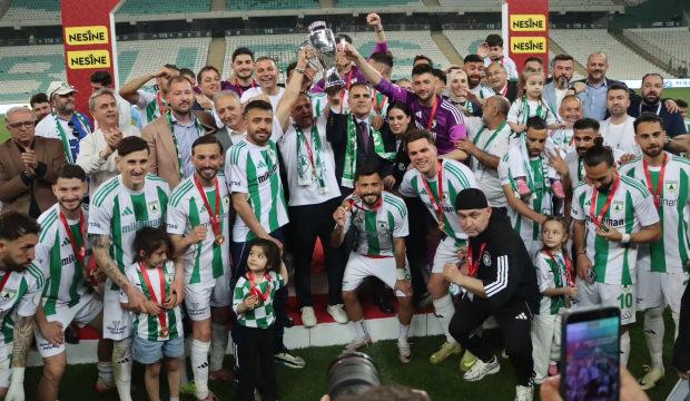 Amat&ouml;r'den 1. Lig'e! Peş peşe şampiyon olup 3 yılda tarih yazdılar