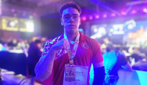 Avrupa&rsquo;yı dize getiren T&uuml;rk sporcu! T&uuml;m rakiplerini yenerek şampiyon oldu