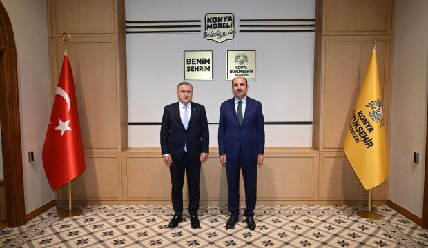 Bakan Bak ve Ak Parti Genel Başkan Yardımcısı B&uuml;y&uuml;kg&uuml;m&uuml;ş, Başkan Altay&rsquo;ı ziyaret etti