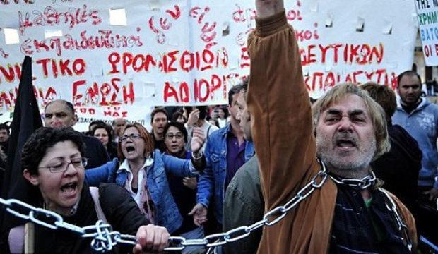 Ekonomik krizle boğuşan komşuya AB'den &lsquo;Akropolis&rsquo; şoku: Borcu kapatmak i&ccedil;in satın