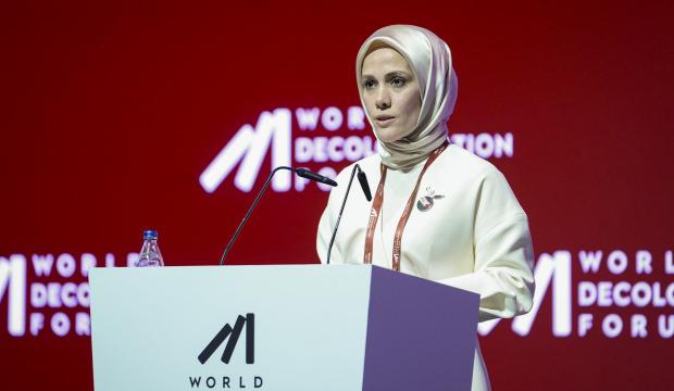Esra Albayrak: Batı, kendisini ele ge&ccedil;iren efendilik kompleksinden arınmalı