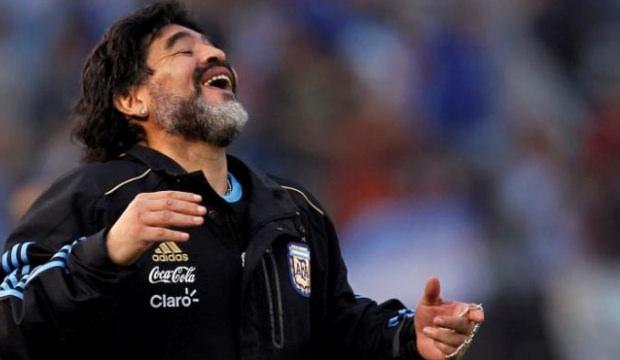 Maradona&rsquo;nın &ouml;l&uuml;m&uuml;nde yeni gelişme! Doktorlar hakim karşısında! İddialar şoke etti