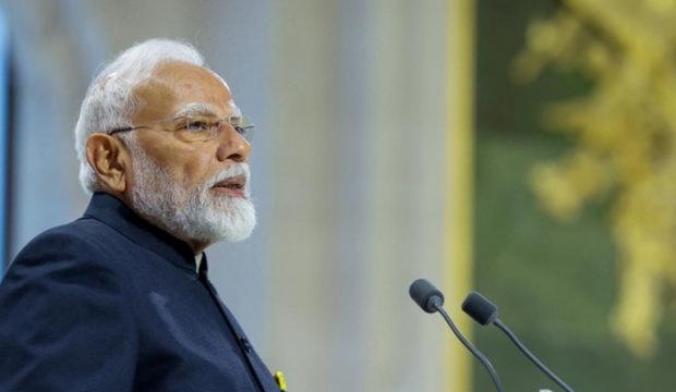 Modi'den halkına şok &ccedil;ağrı: Altın almayın, evden &ccedil;alışın