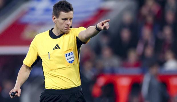 UEFA Avrupa'daki 3 dev finali y&ouml;netecek hakemleri a&ccedil;ıkladı