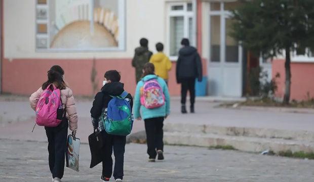 Son dakika: Bir ilimizde okullar 1 g&uuml;n tatil edildi