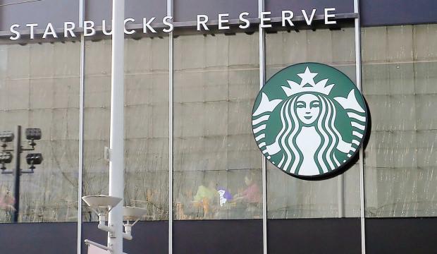 Starbucks 300 &ccedil;alışanını işten &ccedil;ıkarıyor