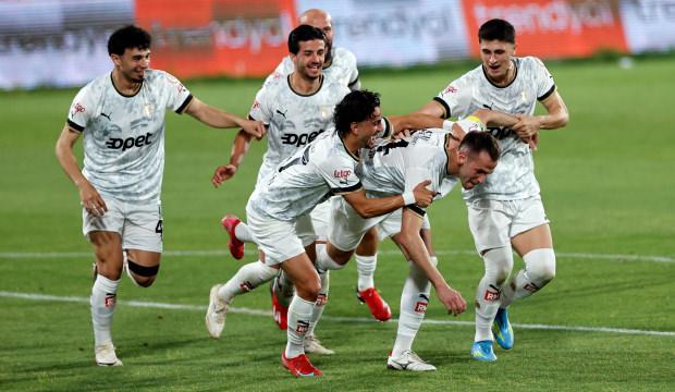 S&uuml;per Lig yolunda kritik d&uuml;ello! Final kapısını araladılar