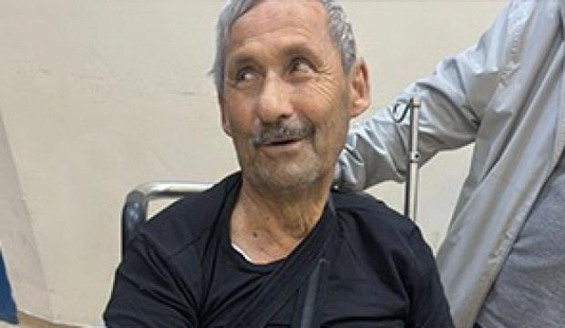 T&uuml;rk bayrağı i&ccedil;in 81 yaşında &ccedil;atıya &ccedil;ıktı: &Ouml;leceğimi bilsem yine yaparım!