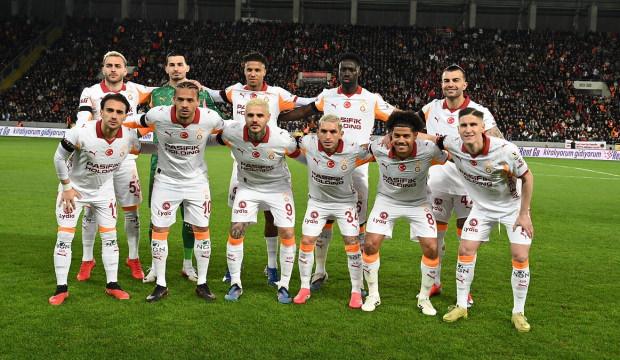 Yabancı kuralı G.Saray&rsquo;ı transferde zorluyor! Yıldız isim i&ccedil;in 35 milyonluk satış planı
