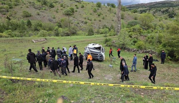 Yozgat'ta &ouml;ğrenci servisi şarampole u&ccedil;tu: 2'si &ouml;ğrenci 3 &ouml;l&uuml;, 7 yaralı!