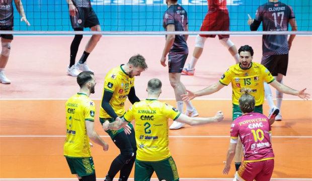 Ziraat Bankkart yarı finalde yıkıldı! Final bileti ka&ccedil;tı