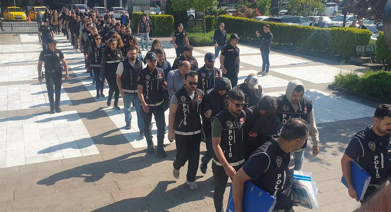 21 şüpheli adliyeye sevk edildi. 