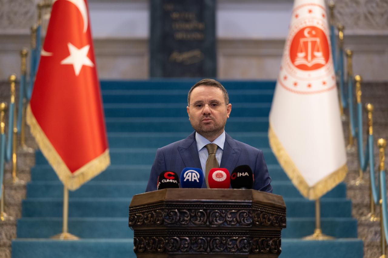Adalet Bakanı Akın Gürlek, gündeme ilişkin basın mensuplarına açıklamalarda bulundu.
