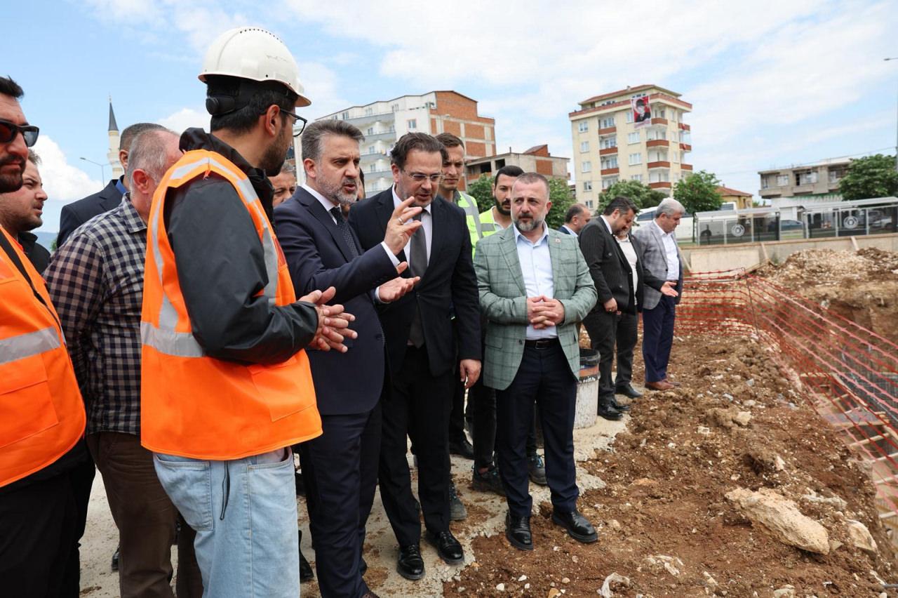 Bursa Büyükşehir Belediyesi Başkan Vekili Şahin Biba, saha çalışmalarını inceledi.
