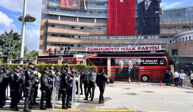 CHP'de heyetler g&ouml;r&uuml;şecek! İsimler ve saat belli oldu