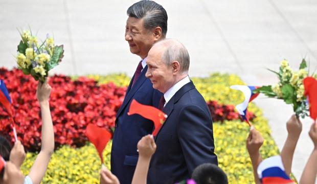 D&uuml;nyanın g&ouml;z&uuml; &Ccedil;in'de! Şi ve Putin g&ouml;r&uuml;şt&uuml;! Peş peşe a&ccedil;ıklamalar! ABD'ye savaş mesajı