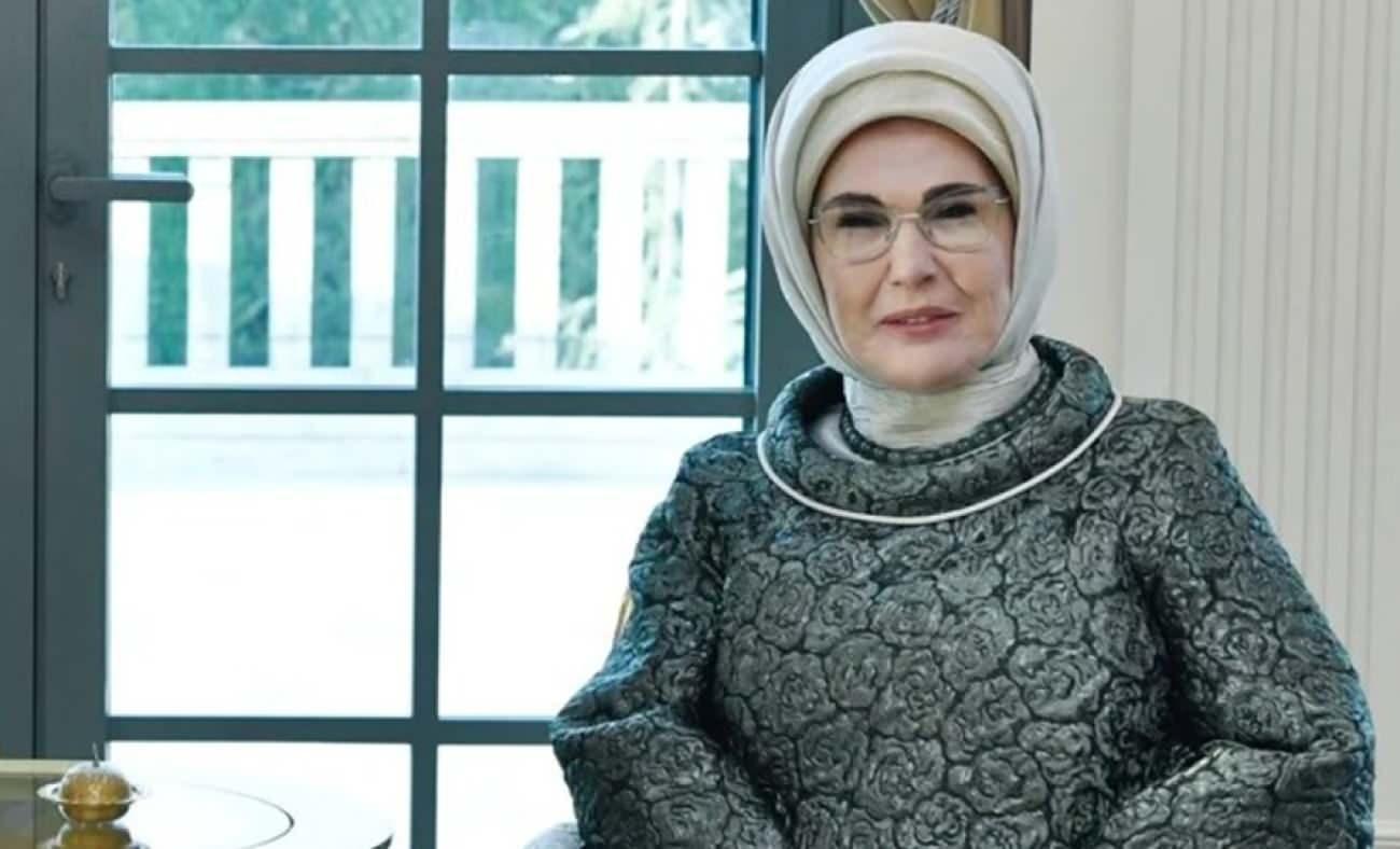 Emine Erdoğan'dan Cumhurbaşkanlığı &Ccedil;ocuk Orkestrası ve Korosu'na ilişkin paylaşım
