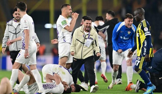 Gol sevinci g&uuml;ndem olmuştu! Ey&uuml;pspor'un oyuncusu &ouml;z&uuml;r diledi