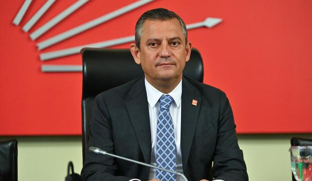 Kapalı toplantıda karar &ccedil;ıktı: &Ouml;zg&uuml;r &Ouml;zel yeniden se&ccedil;ildi