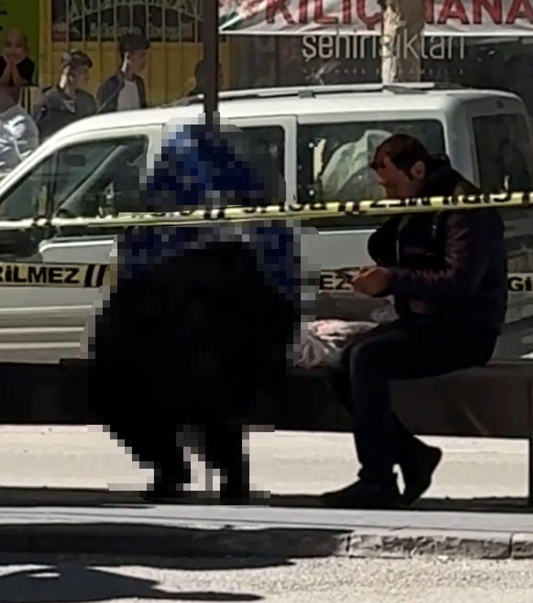 Olay yerine sağlık ve polis ekipleri sevk edildi.