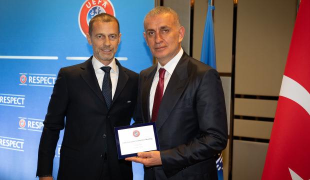 TFF Başkanı Hacıosmanoğlu, UEFA Y&ouml;netim Kurulu Toplantısı'na katıldı