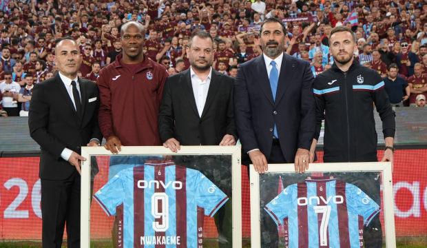 Trabzonspor final &ouml;ncesi iki oyuncuya veda etti