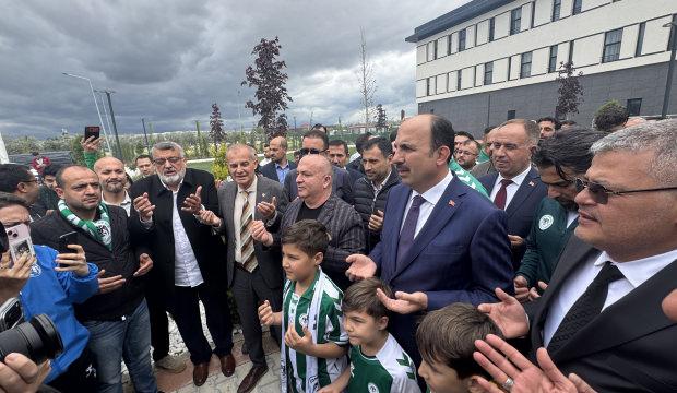 T&uuml;m şehir kenetlendi! Tarihi ma&ccedil;a takımı dualarla uğurladılar