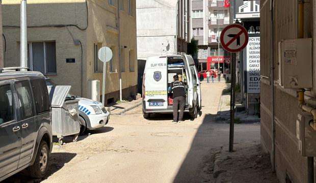 Evde &ouml;l&uuml; bulundu