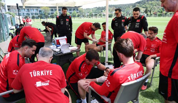 A Milli Takım oyuncuları testten ge&ccedil;ti