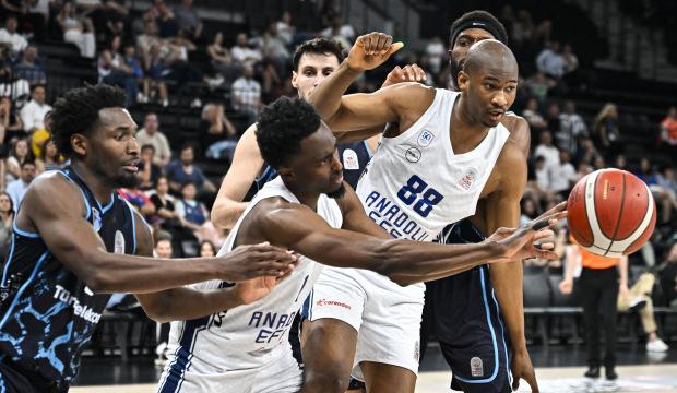 Anadolu Efes seride 1-0 &ouml;ne ge&ccedil;ti
