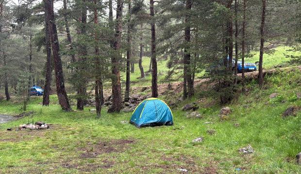 Bolu'da piknik faciası! Yıldırım d&uuml;şt&uuml;: 1'i ağır, 3 yaralı 