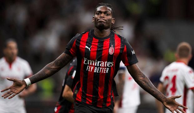 Fenerbah&ccedil;e ve Galatasaray istiyordu! Rafael Leao geleceği hakkında kararını a&ccedil;ıkladı