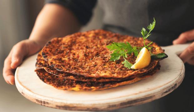 Fethiye'de lahmacun 1.450 liraya satıldı: Listeyi g&ouml;ren şaka sandı!